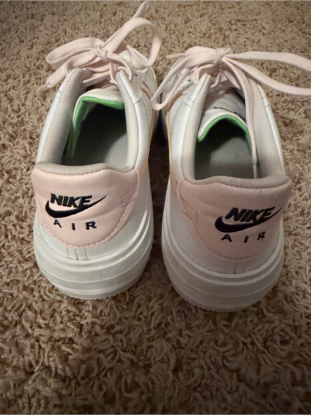 Nike Sneakers in Pink and White pastels